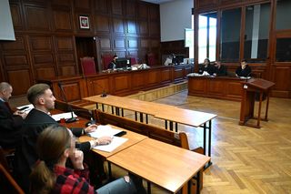 W koszmarnym wypadku zginęła jedna osoba, 16 zostało rannych. Rozpoczął się proces