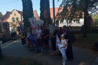   Tłumy pielgrzymów w Gietrzwałdzie. Trwa odpust i dożynki archidecezjalne. Zobacz zdjęcia