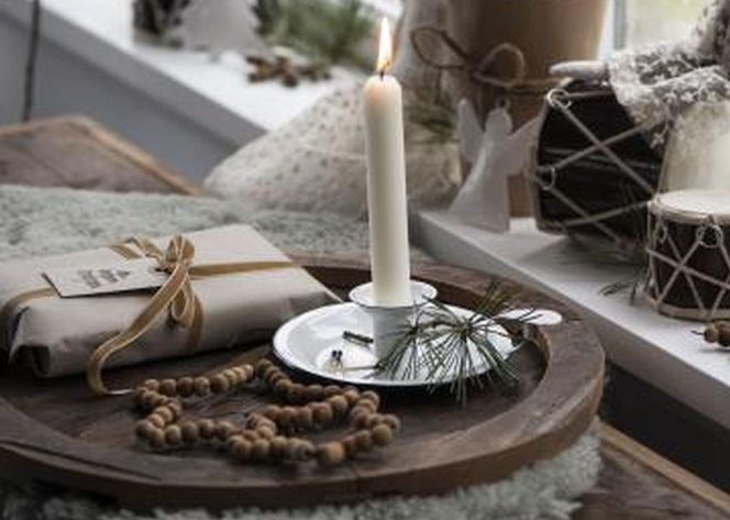 Domowe akcesoria emaliowane