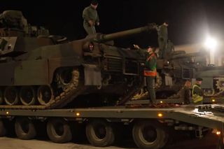 Czołgi Abrams M1A2 #SEPv3 w 1. Warszawskiej Brygadzie Pancernej