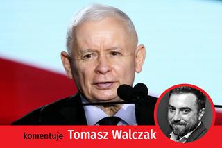 Śmieją się z dwóch różnych butów Kaczyńskiego, ale więcej to mówi o żartownisiach niż o Kaczyńskim