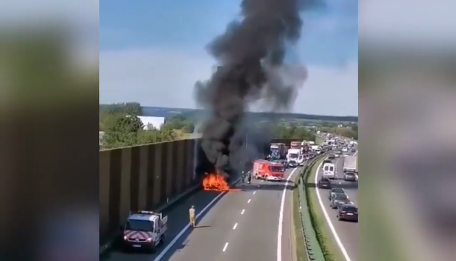 Pożar samochodu na autostradzie A4