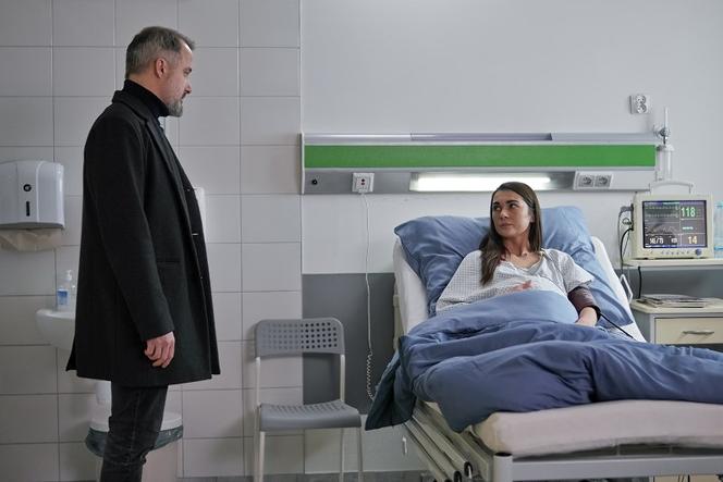 Pierwsza miłość, odcinek 3581. Bartek (Rafał Kwietniewski), Alicja (Magdalena Szczepanek)