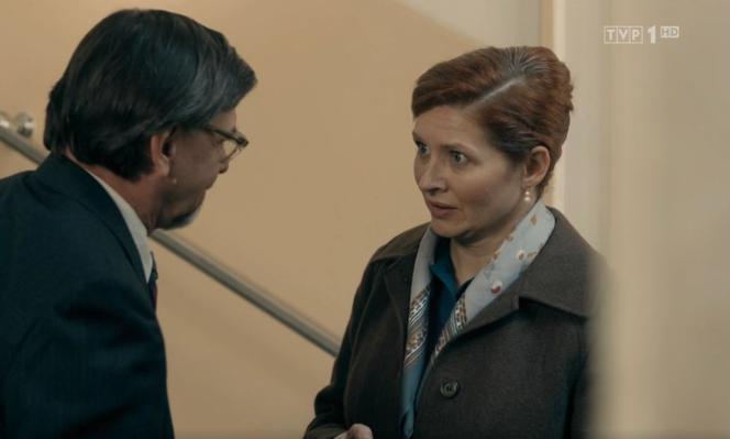 Stulecie Winnych 4 odc. 42. mecenas Olszyna (Jacek Łuczak), Ania (Urszula Grabowska)