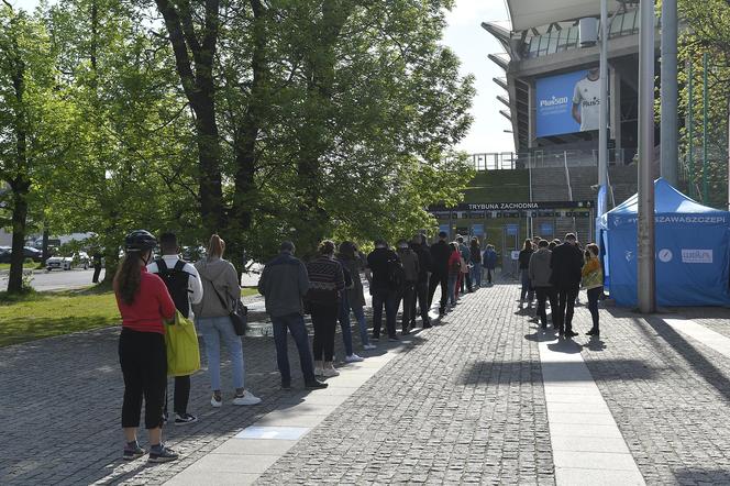 Ruszyły szczepienia na stadionie Legii