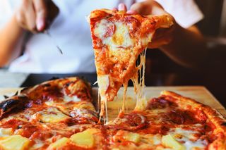 Jedna pizza i 2,5 tys. zł kary od skarbówki