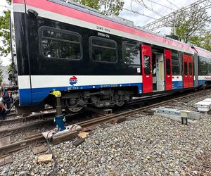 Paraliż komunikacyjny! Pociąg WKD wykoleił się w Grodzisku Mazowieckim