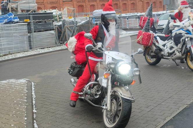 Mikołaje na motocyklach w Manufakturze. Finał corocznej akcji charytatywnej [ZDJĘCIA]