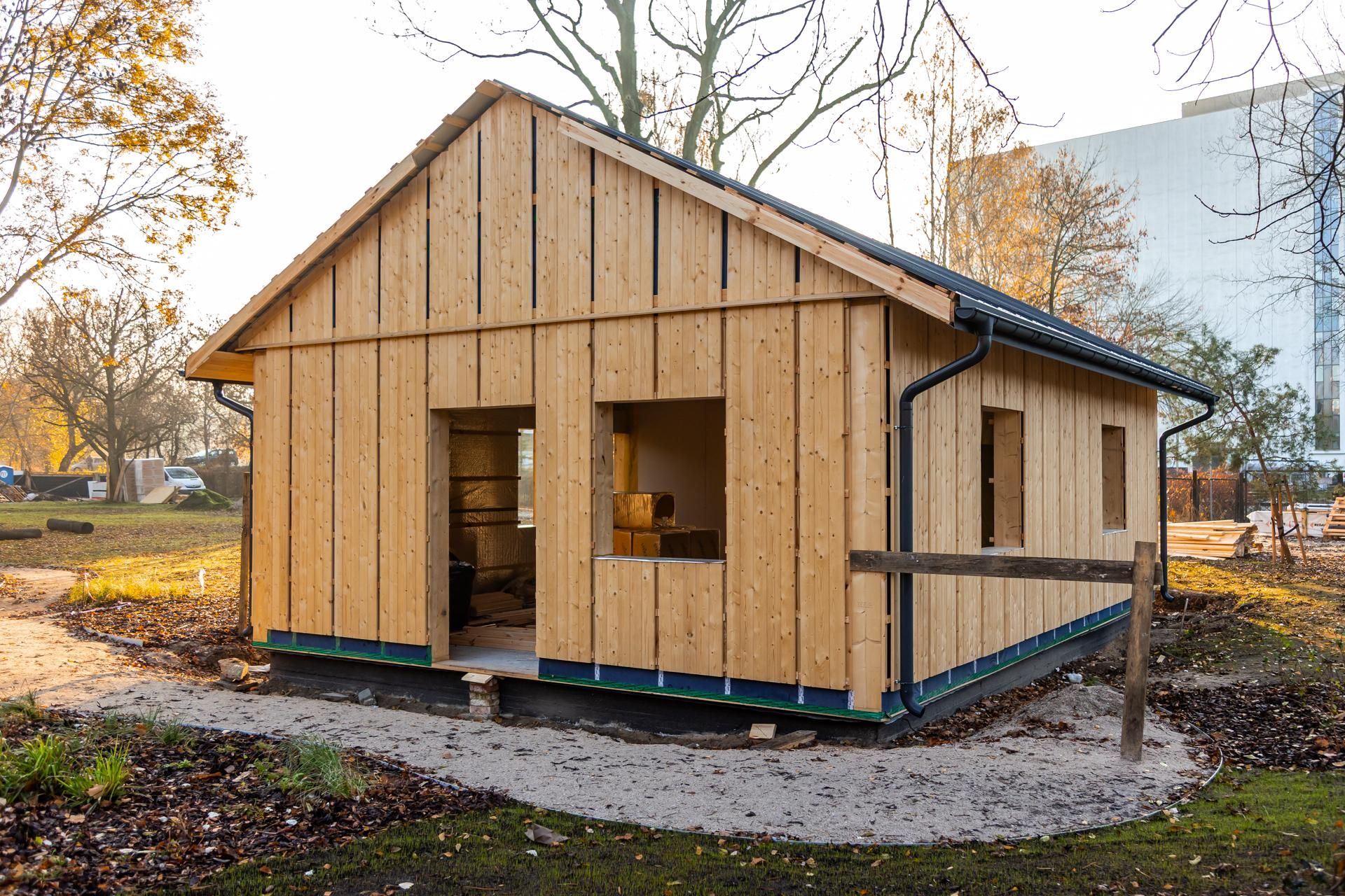 Odbudowa domków fińskich na Polu Mokotowskim