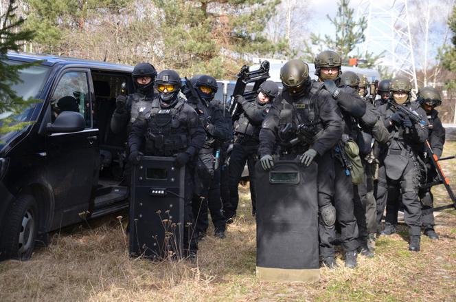 Tak wyglądały ćwiczenia antyterrorystów i ABW na terenach pod budowę drogi S14!