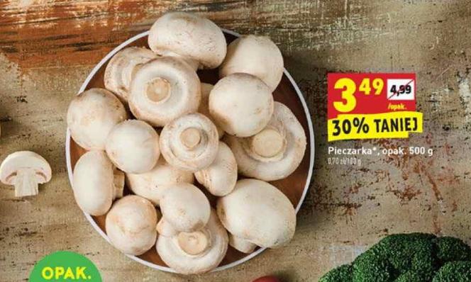 Biedronka -  MEGA promocje od 3.12. Jabłka za pół ceny, tanie mięso i sery, świąteczne słodycze za darmo!