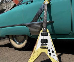 Jason Momoa zamówił gitarę od Polaków! 