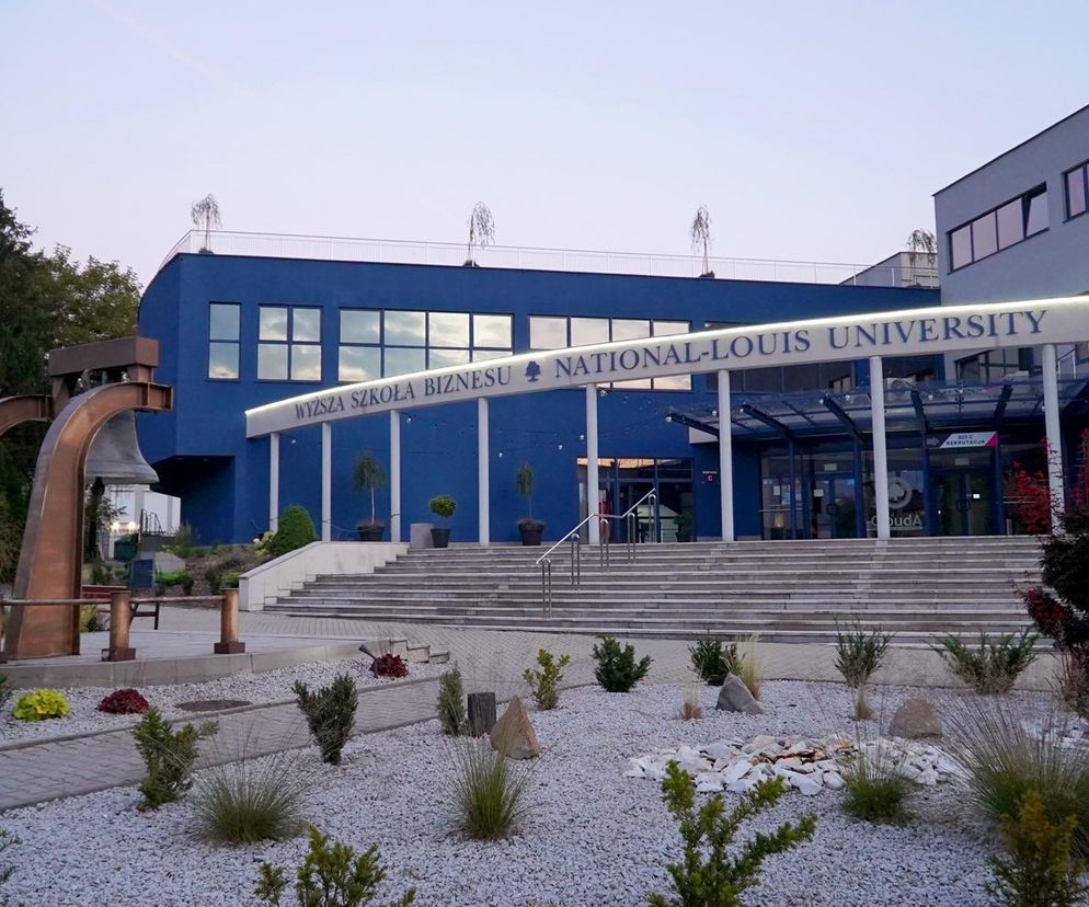 Powrót do edukacji po czterdziestce? To możliwe! Transfer ocen do 20 lat wstecz, nauka RealTime i kursy podyplomowe WSB-NLU