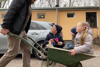 Były żołnierz Marine pomaga dzieciom z Ukrainy