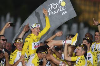 Tadej Pogacar zdeklasował rywali w Tour de France. Trzecia wygrana kolegi Rafała Majki w Wielkiej Pętli