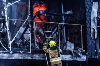 Rodziny ze spalonych szeregówek w Rzeszowie proszą o pomoc