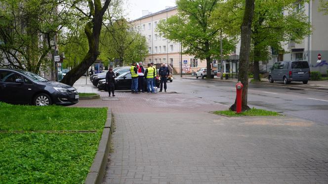Protest rolników 16 kwietnia w Olsztynie. Strajkujący znów przynieśli nawóz do biura posła Kulaska [ZDJĘCIA]