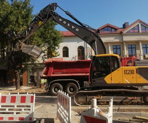 Remont ul. Piłsudskiego w Siedlcach, natrafiono na ciekawe znalezisko