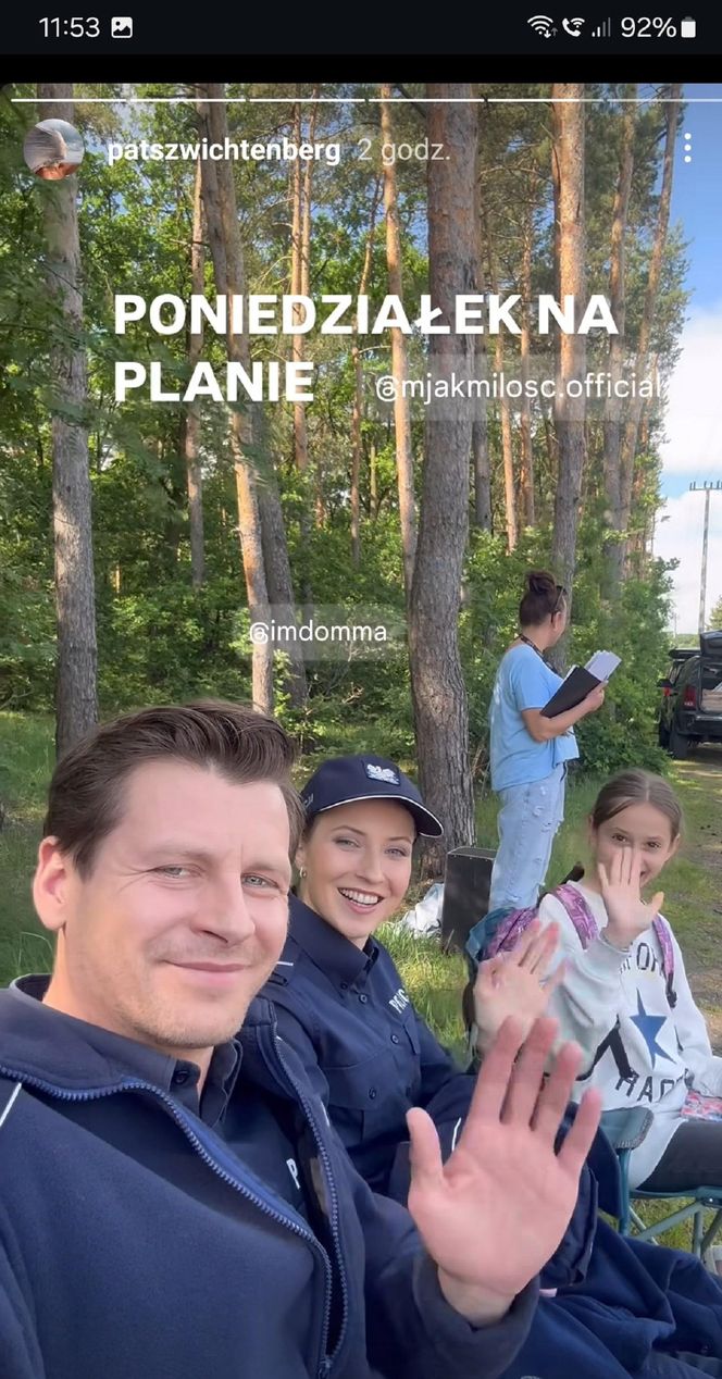 	M jak miłość nowy sezon. Adam Karski (Patryk Szwichtenberg), Natalka (Dominika Suchecka), Hania (Wiktoria Basik) na planie