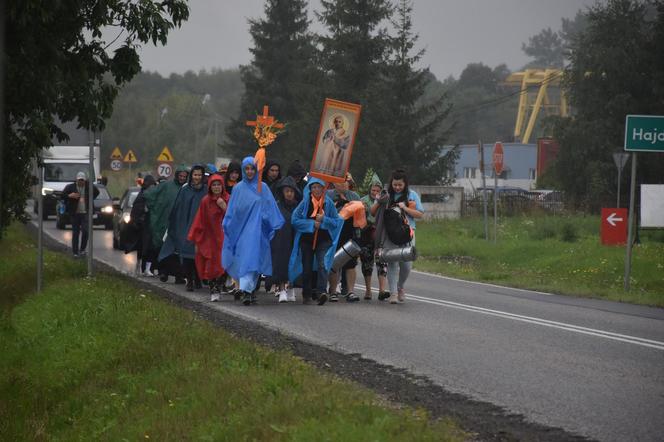 Kielecka Piesza Pielgrzymka wędruje do Częstochowy