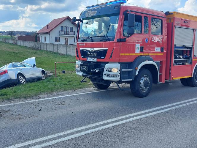 Wypadek w Tychowie. Poszkodowany kierowca Audi 