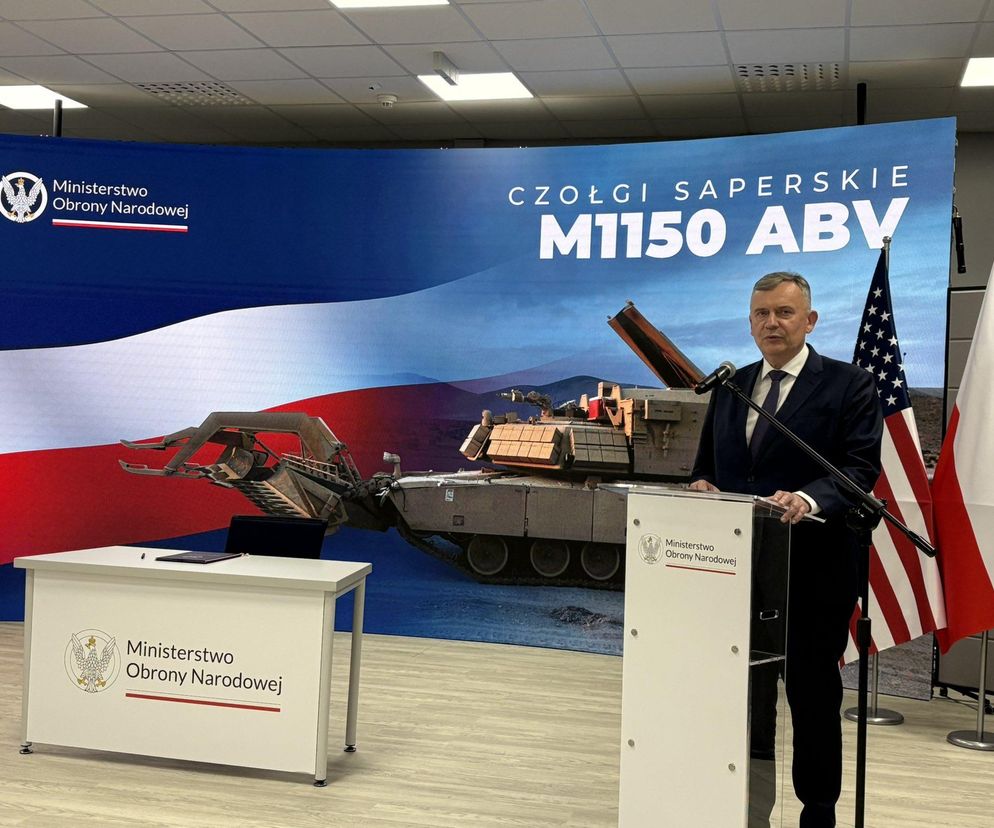 Nowe „woły robocze” za miliony dolarów wzmocnią armię. Wiceminister Bejda podpisał aneks na M1150 ABV