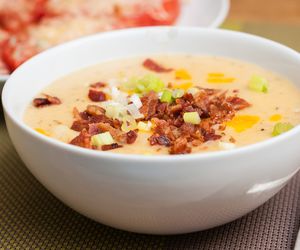 Berlińska zupa ziemniaczana: przepis na pyszną kartoflankę