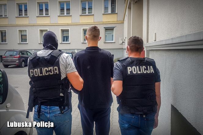 Policjanci zabezpieczyli 150 katalizatorów 