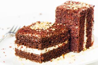 Ciasto kukułka – obłędne połączenie biszkoptu, kremu i czekolady