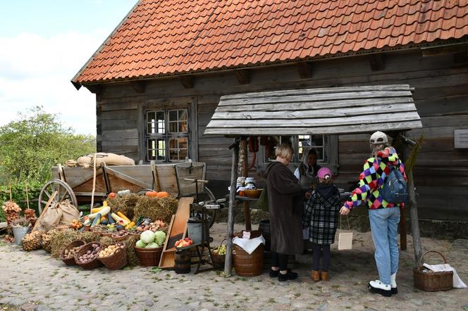 Smaki jesieni w skansenie. Zobacz, co działo się na imprezie w Olsztynku [ZDJĘCIA]