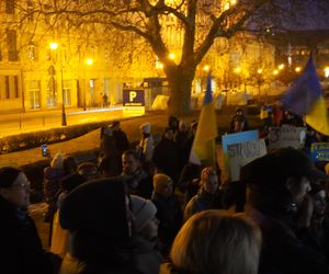 Manifestacja w trzecią rocznicę wybuchu wojny w Ukrainie