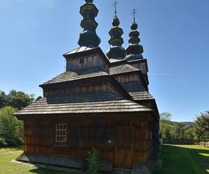 To najbardziej urokliwa wieś w Małopolsce. Znajduje się w niej najpiękniejsza cerkiew z listy UNESCO