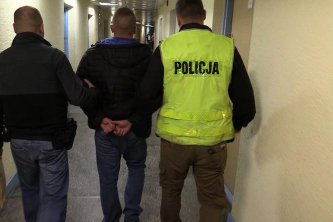 Katowice: Policja zatrzymała 7 pseudokibiców. Na koncie mają burdy i nielegalne posiadanie broni