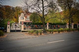 Gdańsk: Dom jak z horroru. Udekorowali budynek na helloween [ZDJĘCIA]