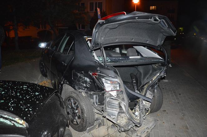 Pijany kierowca uszkodził 10 aut