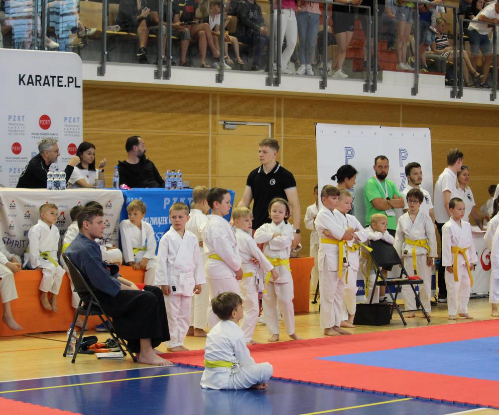 Hale UAM na Morasku przejęli najmłodsi! Trwa Puchar Dzieci w Karate [ZDJĘCIA]