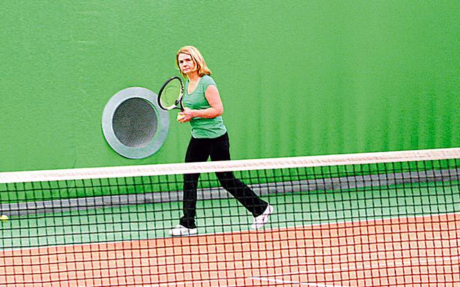 Babcia Tusk harata w tenisa