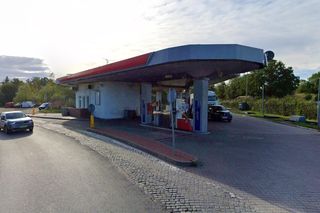 Historyczna stacja paliw w Kołbaskowie
