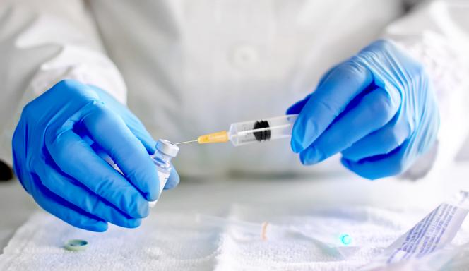 Wydłużenie odstępu między dawkami szczepionki przeciw COVID-19 jest bezpieczne?