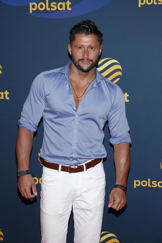 Gwiazdy na jesiennej ramówce Polsatu błyszczały błękitem i dekoltami poniżej pasa. Tylko Ada Fijał i Kasia Cichopek przełamały sztampę