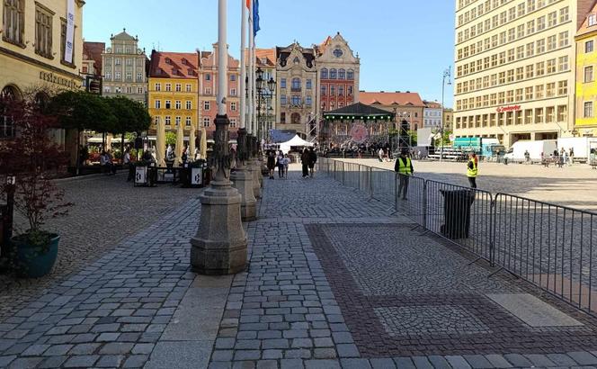 Gitarowy Rekord Świata 2024 we Wrocławiu rozpoczęty! Tak od samego rana wygląda teraz Rynek 