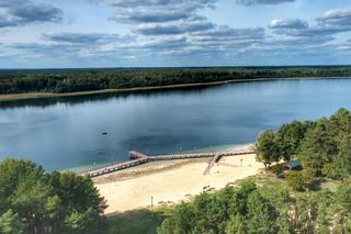 Znikające jezioro Głębokie w Lubuskiem. Kiedyś odpoczywały tam setki osób!
