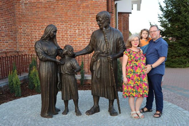 W Olsztynie stanął wyjątkowy pomnik. Ma przypominać o ważnych wartościach [ZDJĘCIA]