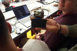 Walki robotów na Politechnice Bydgoskiej. Uczniowie sami zbudowali autonomiczne maszyny