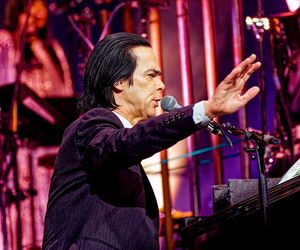Nick Cave jest pasjonatem ceramiki. Stworzył własną serię diabelskich figurek 