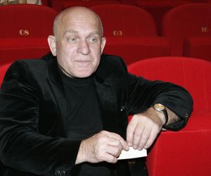 To on przed laty prowadził kultowy program Rosyjska ruletka. Dziś obchodzi 80 urodziny