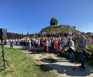 Niemal 600 osób zaśpiewało hymn Łodzi. To wyjątkowe wydarzenie na urodziny miasta