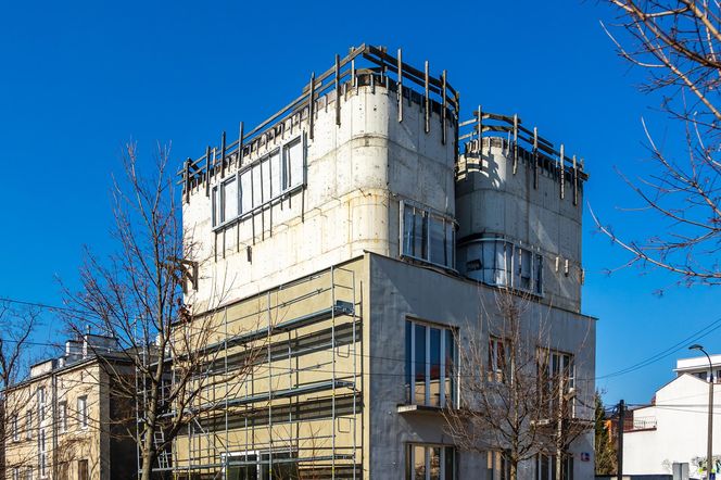 Nadbudowa kamienicy na Gocławku w Warszawie