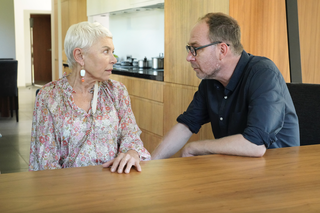 Barwy szczęścia, odcinek 2749: Marek (Marcin Perchuć), Krystyna (Hanna Bieluszko)