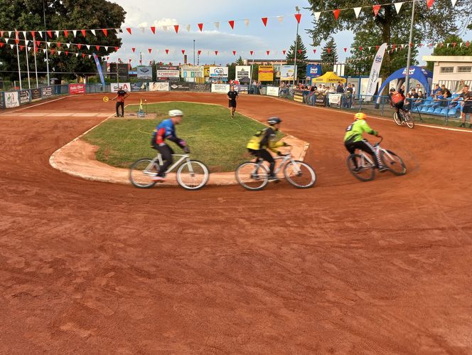Pierwszy dzień za nami. W Lesznie trwają Indywidualne Mistrzostwa Polski w speedrowerze